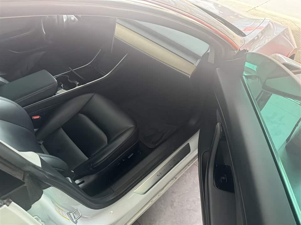 Tesla Model 3 Tesla Model 3
