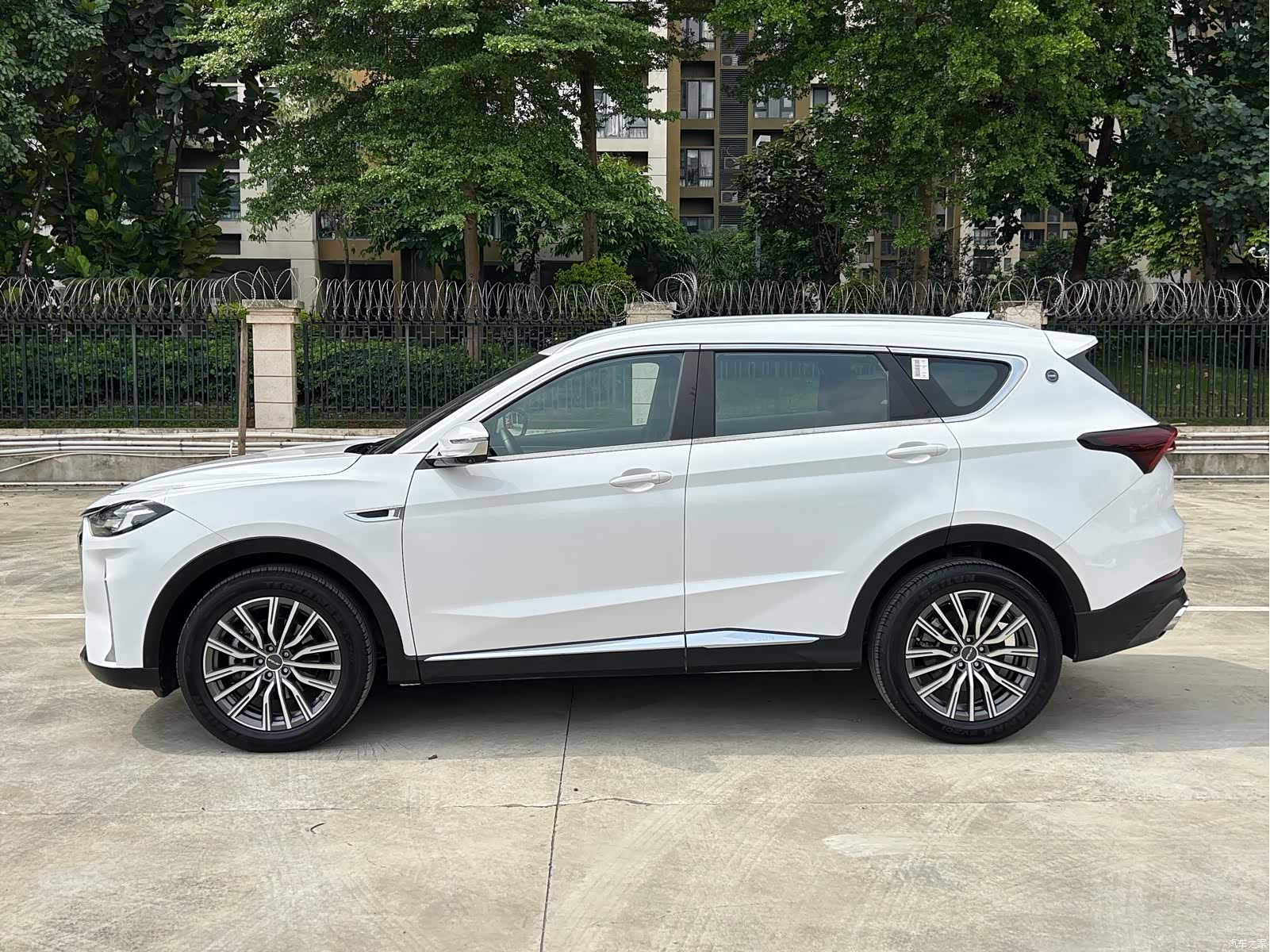 Jetour X70, 2024 3