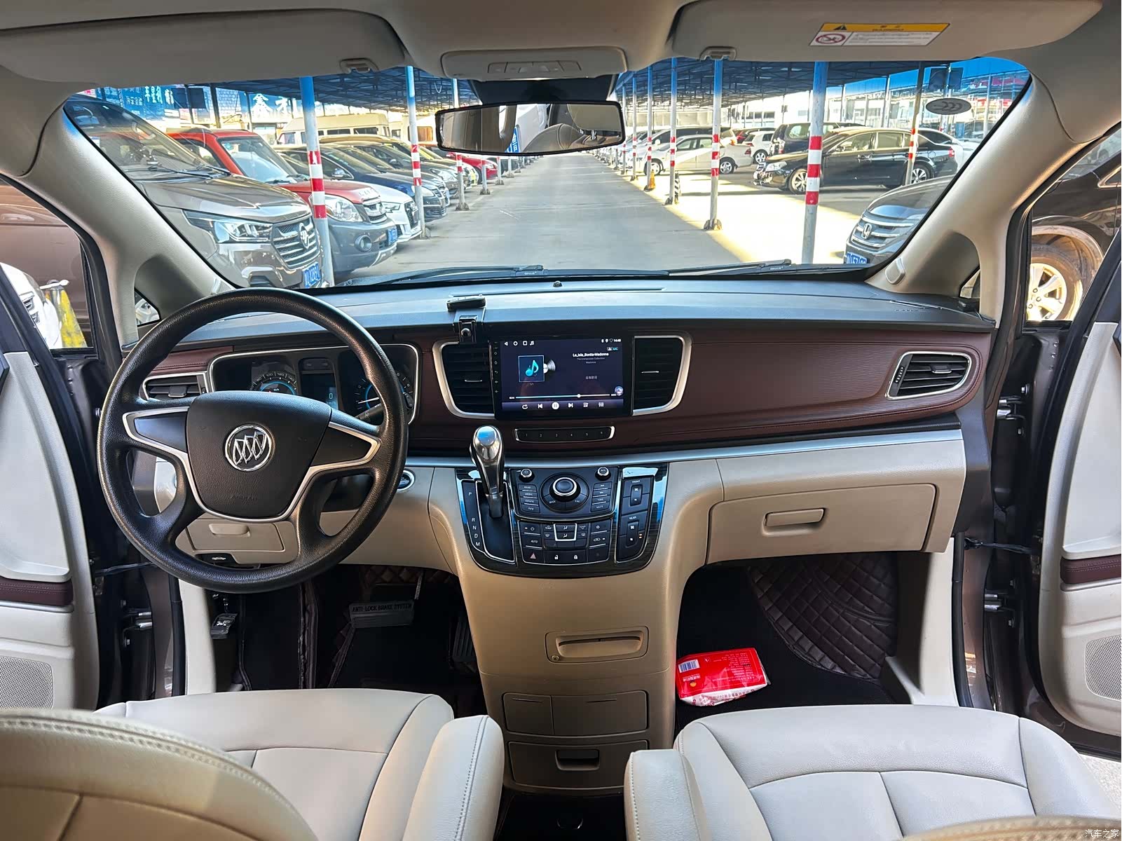 Buick GL8, 2015 4