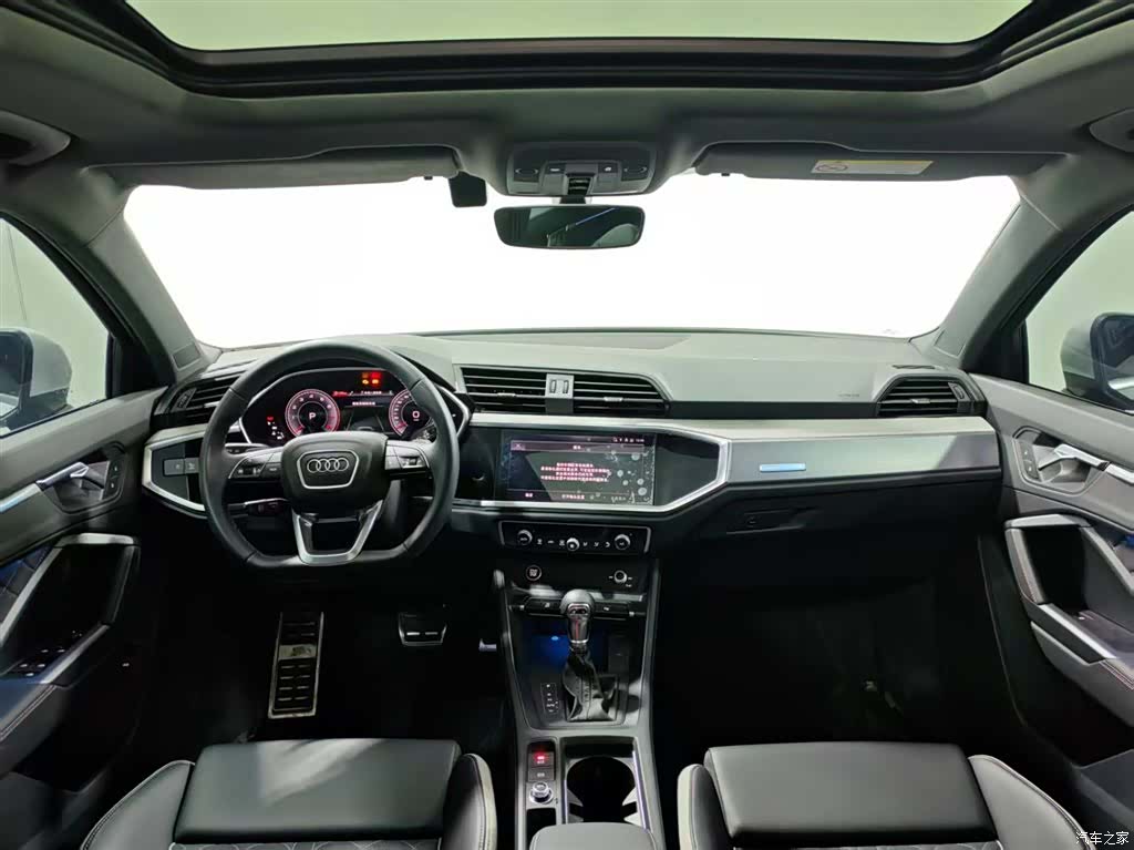 Audi Q3, 2025 10
