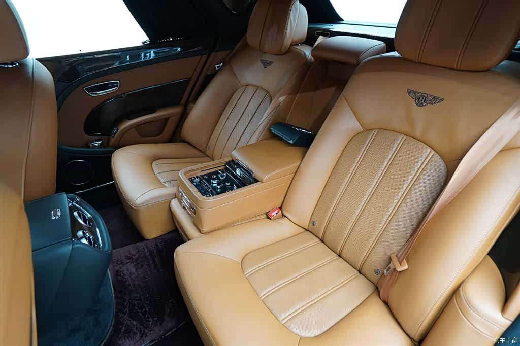Bentley Mulsanne, 2016 14