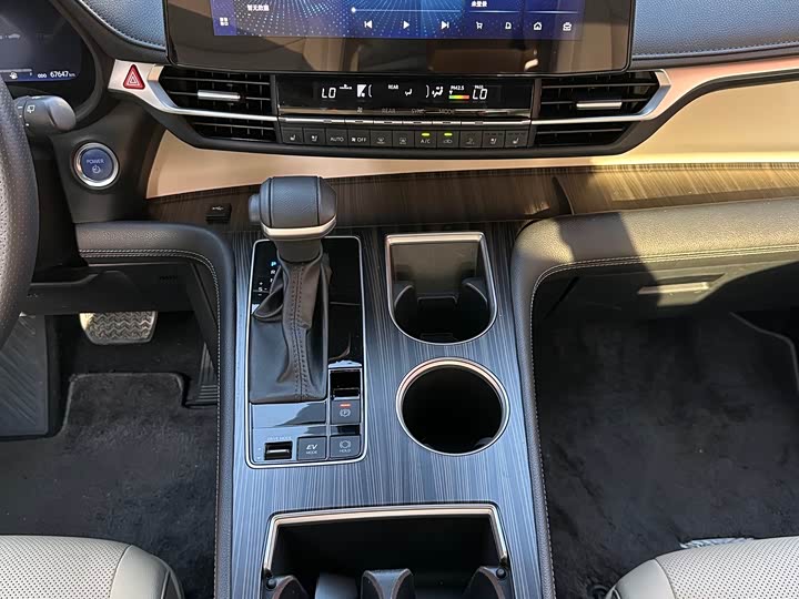 Toyota Sienna, 2022 года фото 9