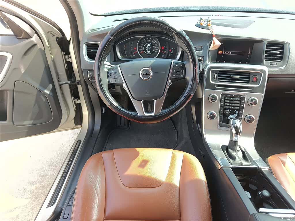 Volvo S60, 2019 11