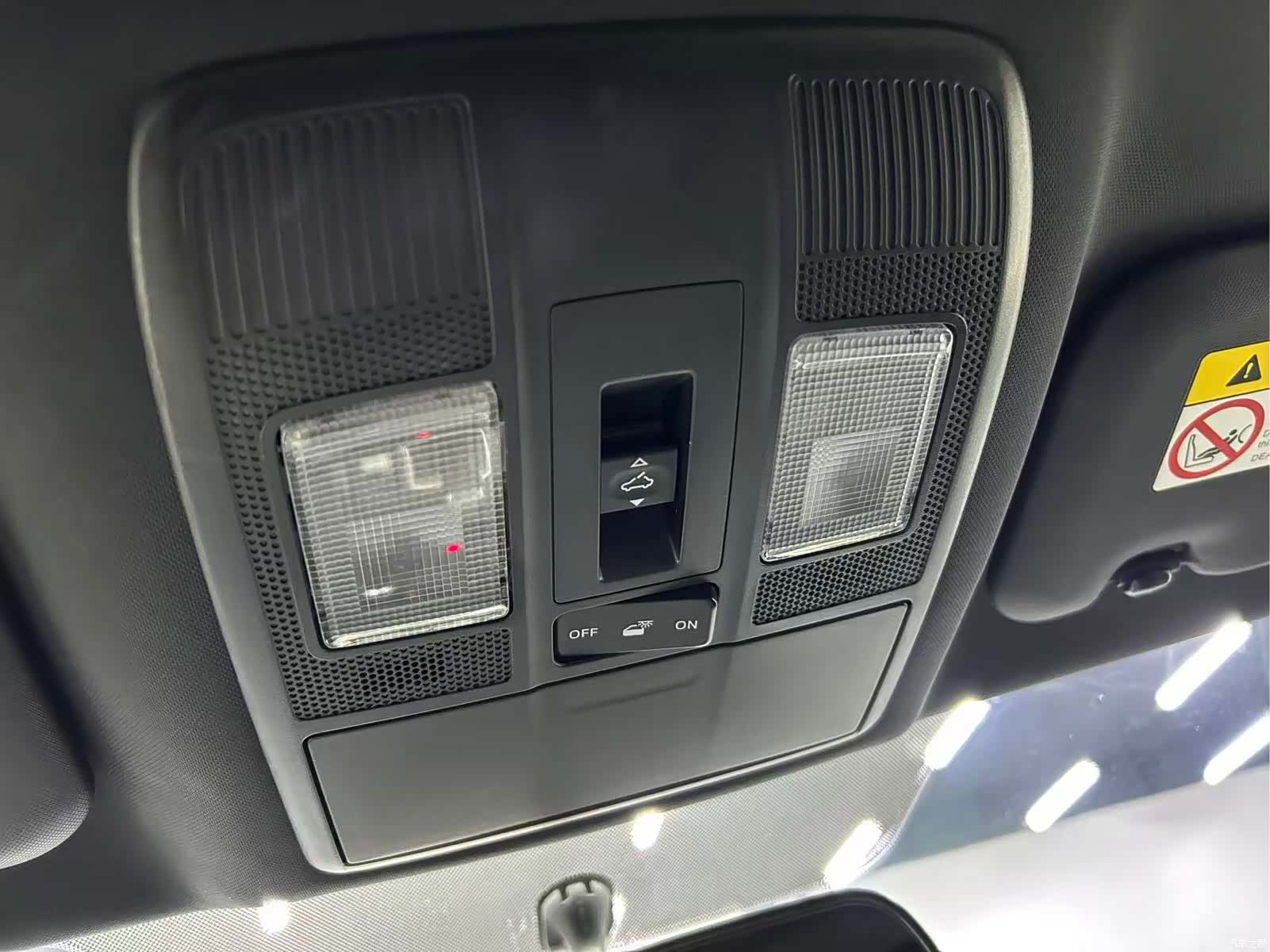Mazda CX-4, 2023 15