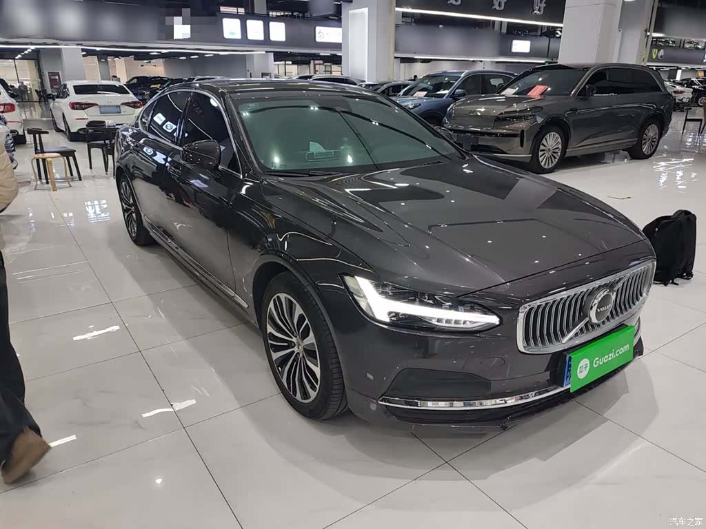 Volvo S90, 2025 4