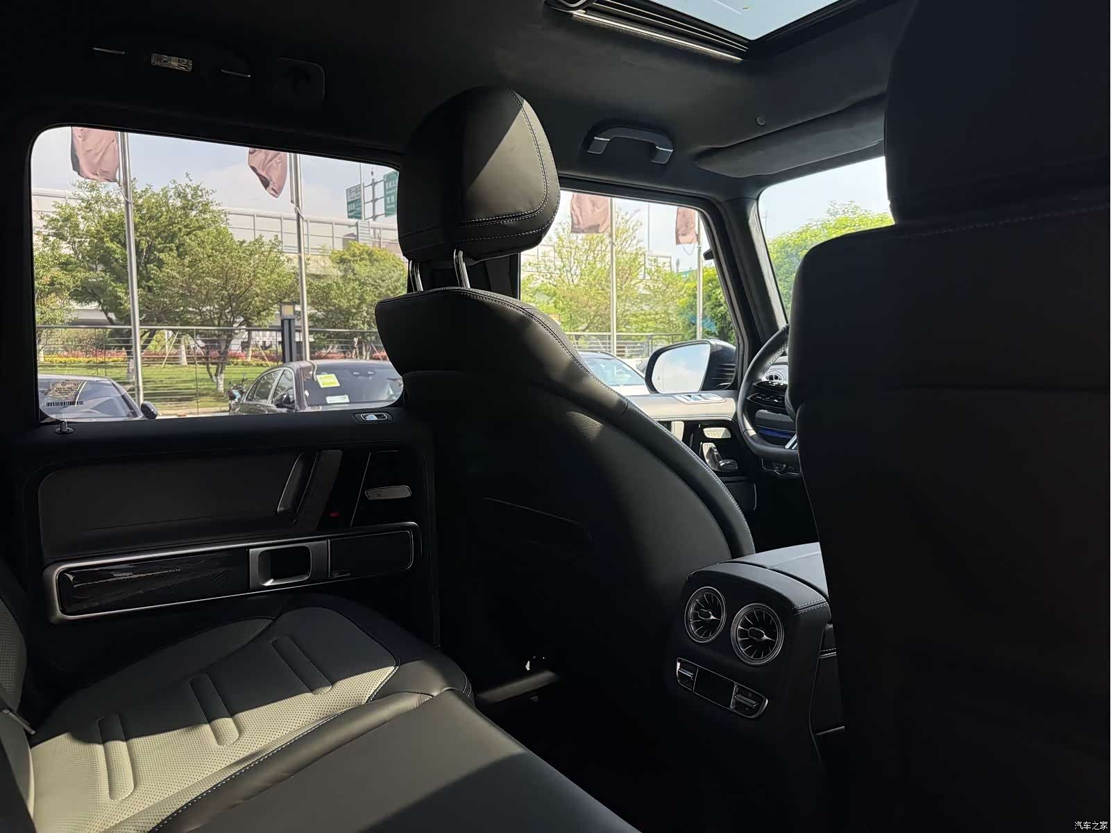 Mercedes-Benz G-Class, 2024 17
