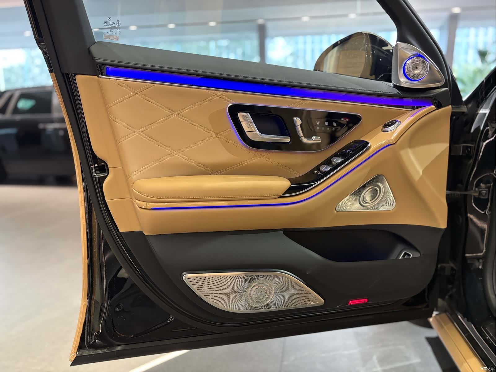 Maybach S-Class, 2023 9