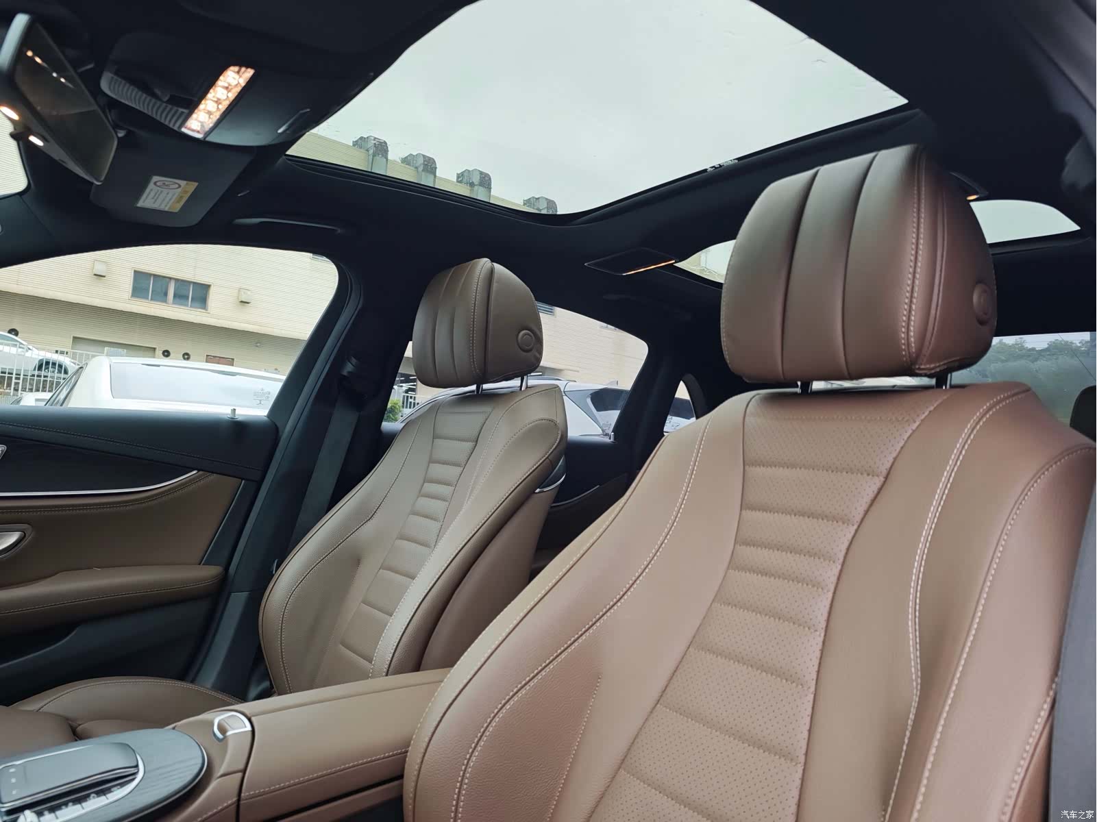 Mercedes-Benz E-Class, 2023 10