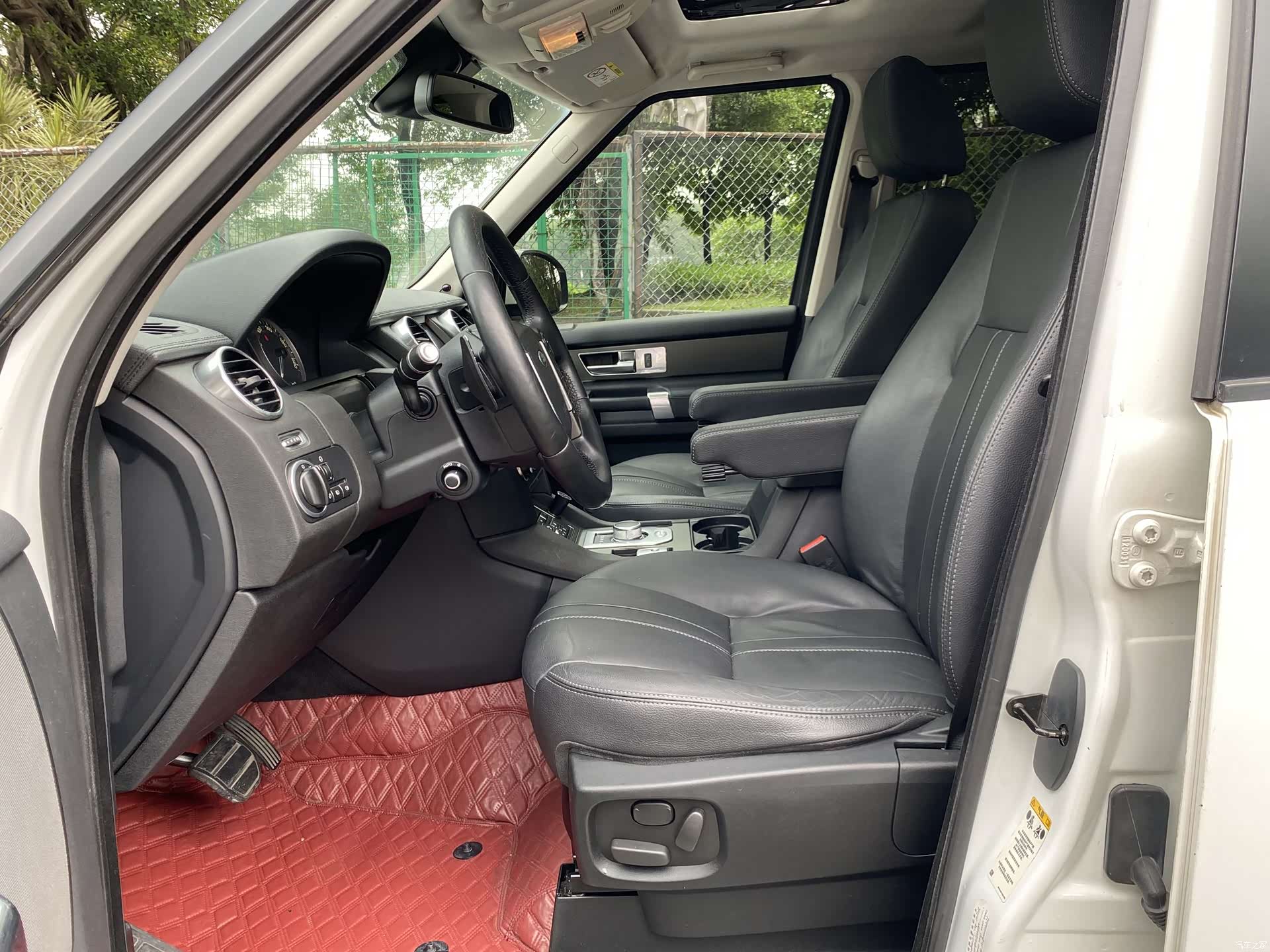 Land Rover Discovery, 2017 все фото