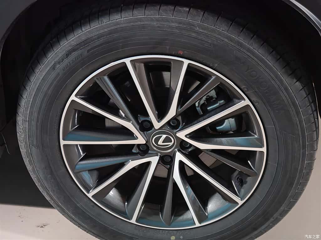 Lexus NX, 2023 28