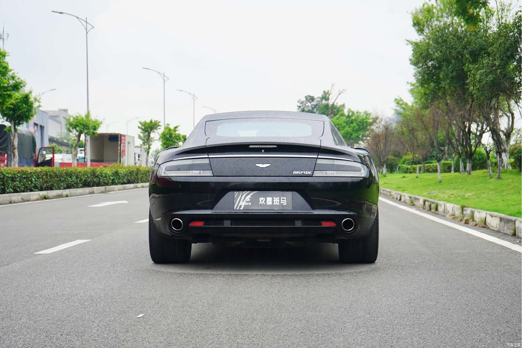 Aston Martin Rapide, 2011 все фото