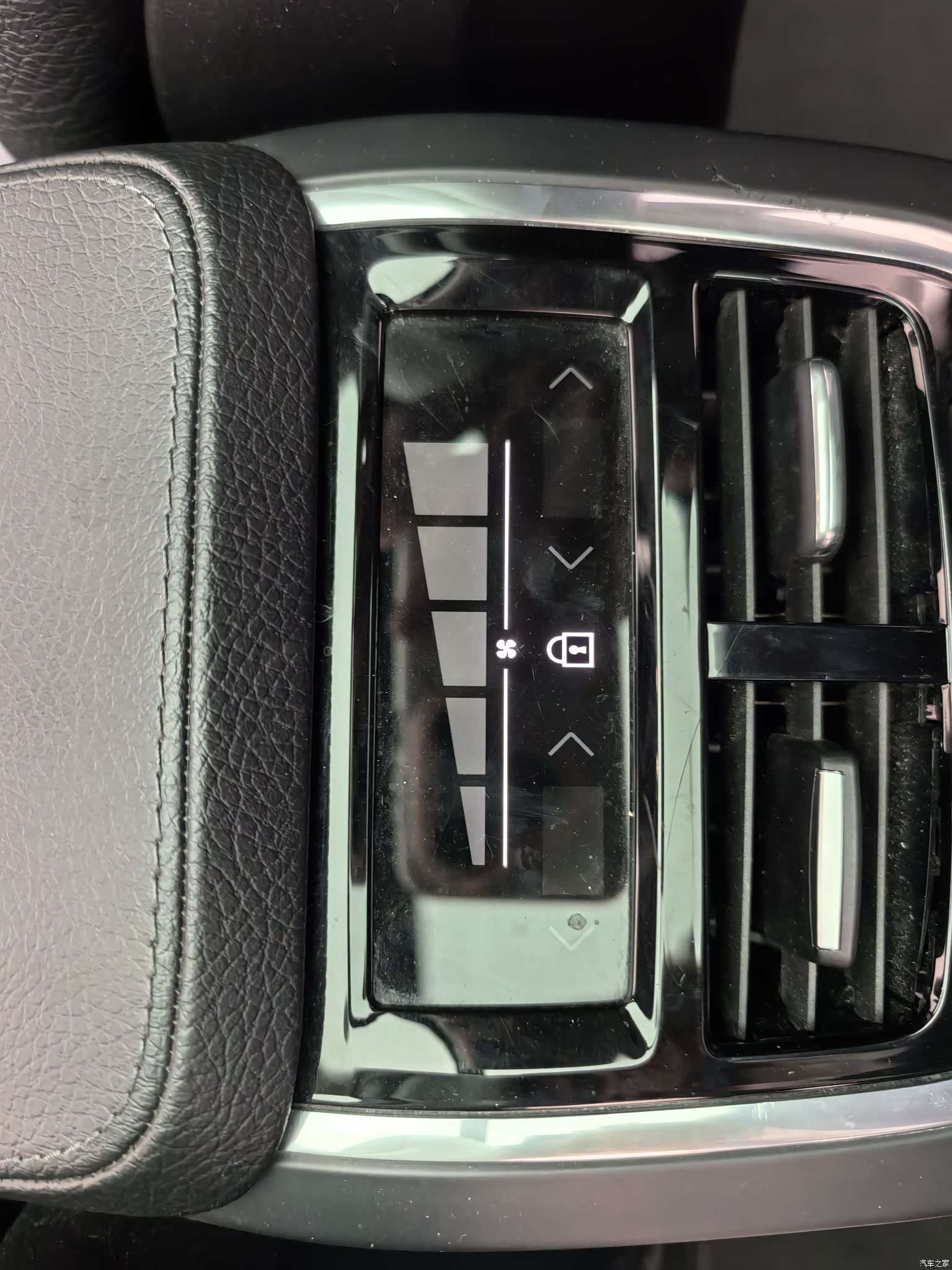 Volvo V90, 2019 14