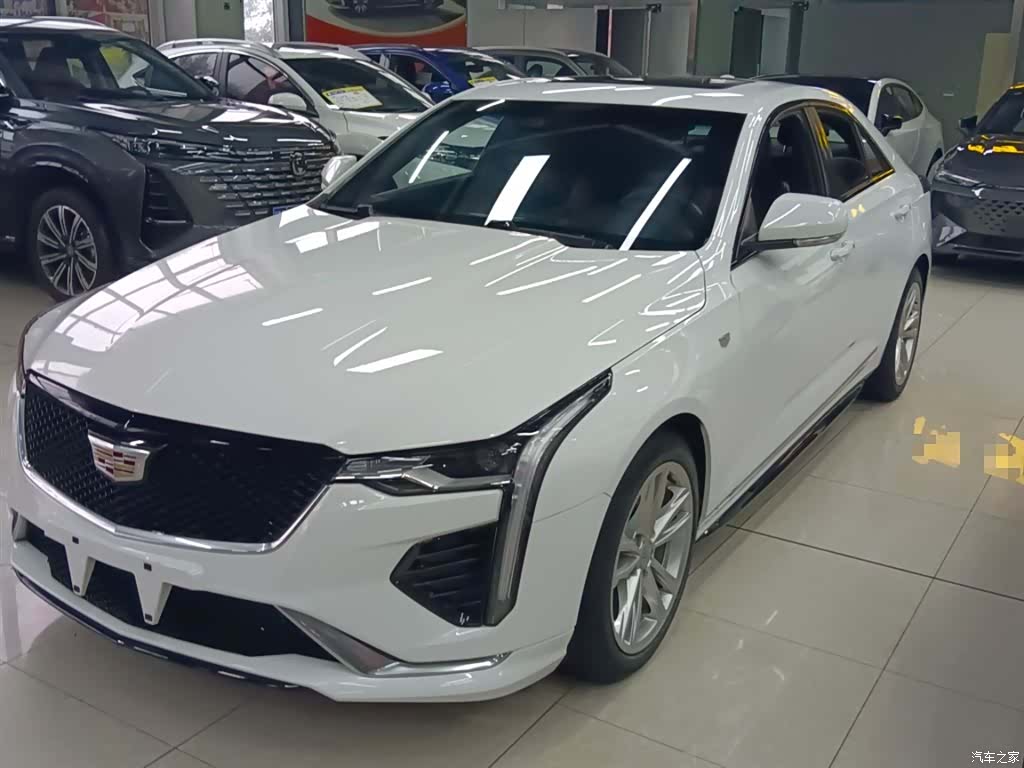 Cadillac CT4, 2022 2