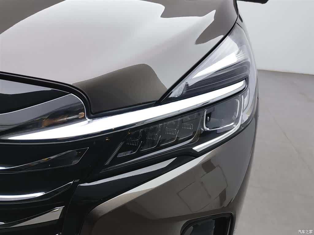 Buick GL8, 2023 7