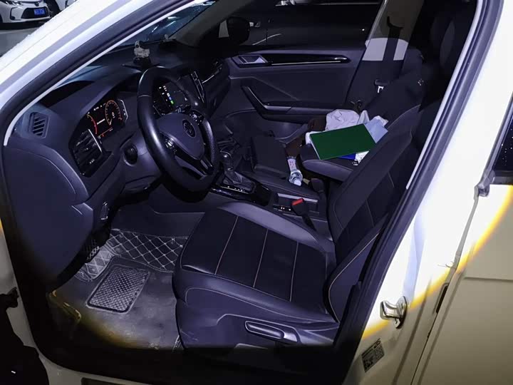 Volkswagen T Roc, 2022 года фото 12