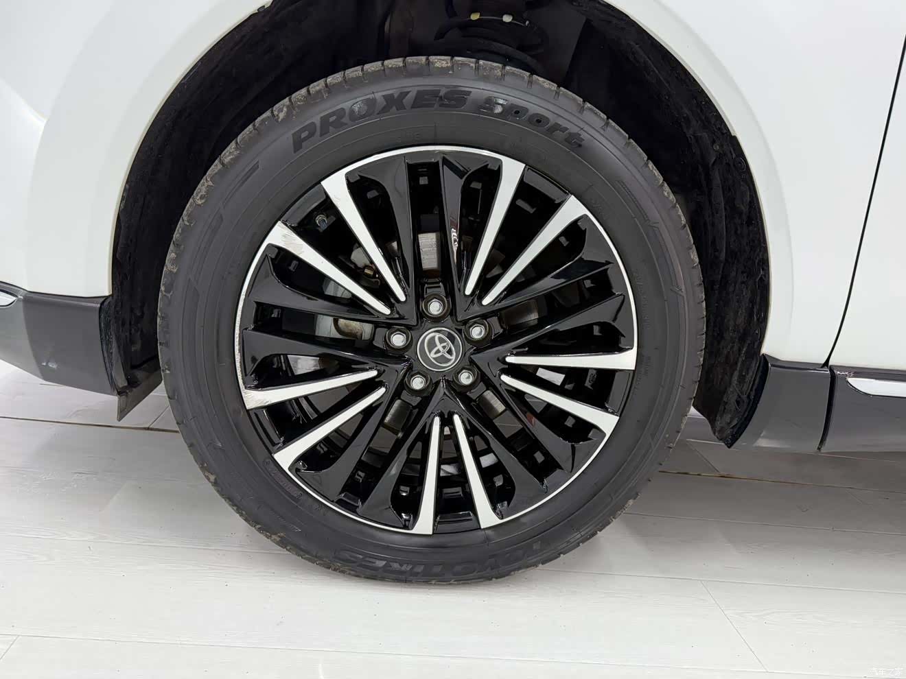 Toyota Venza, 2022 25