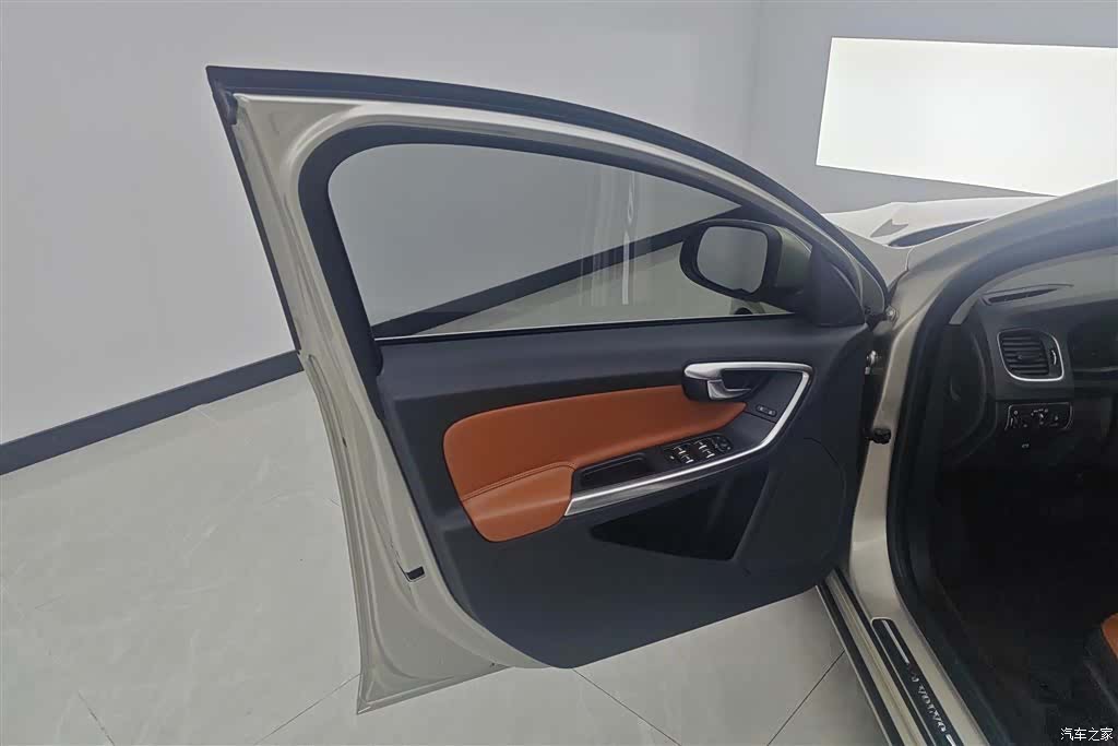 Volvo S60, 2019 7