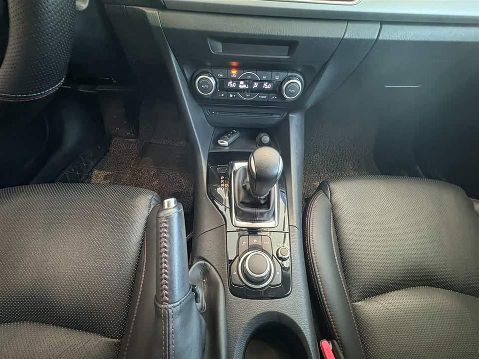 Mazda 3 Angkesaila