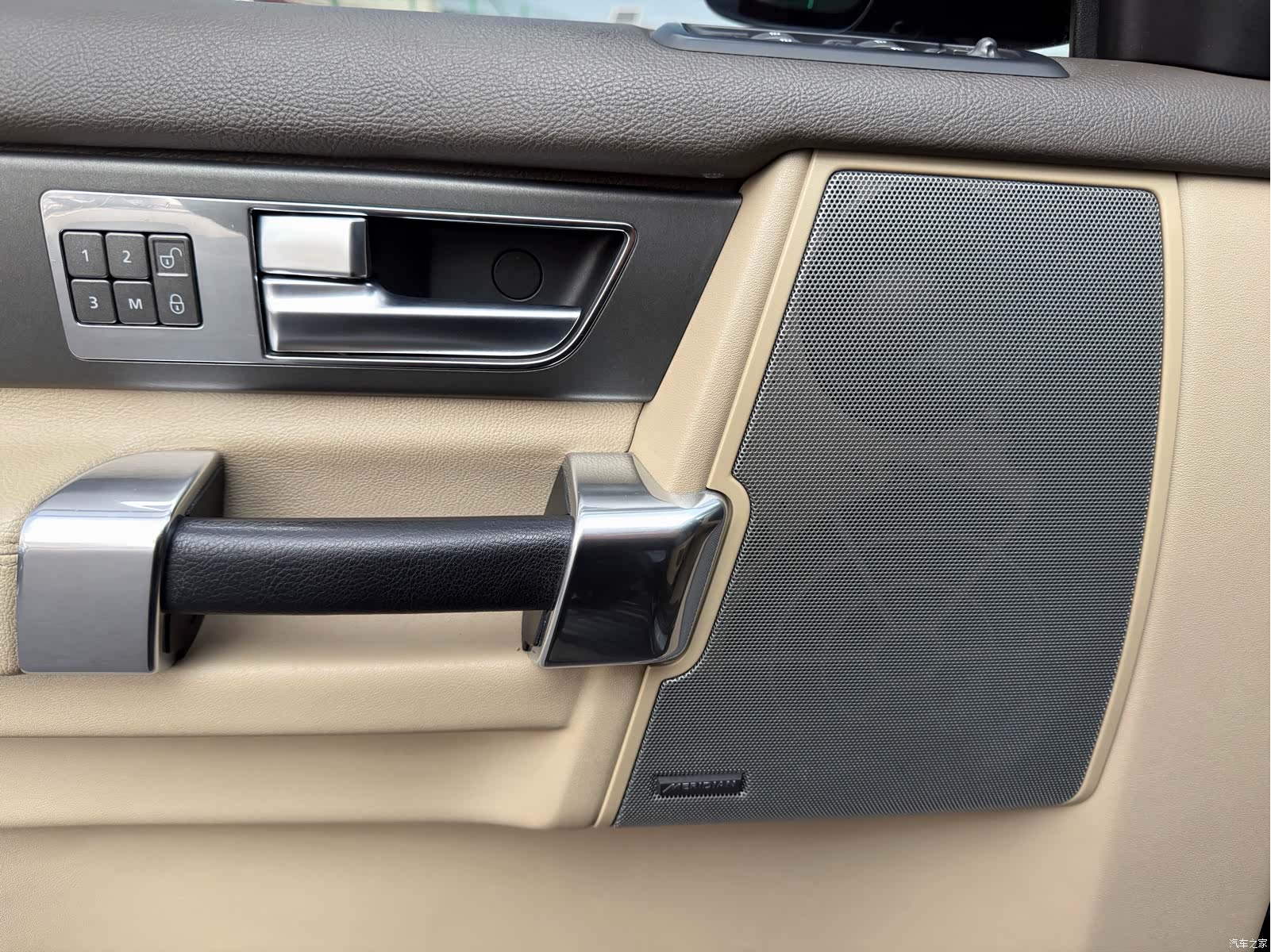 Land Rover Discovery, 2016 все фото