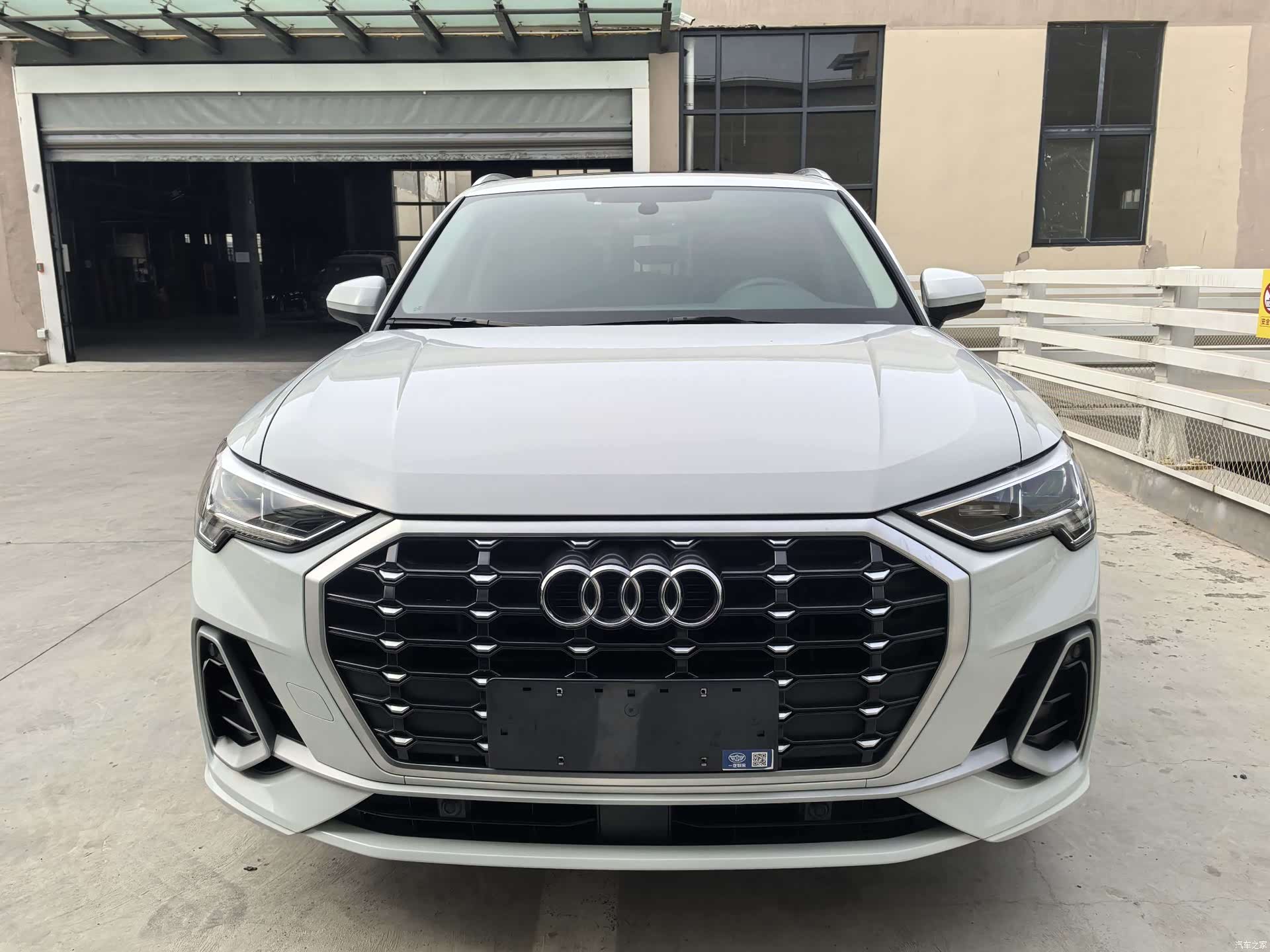 Audi Q3, 2022 2