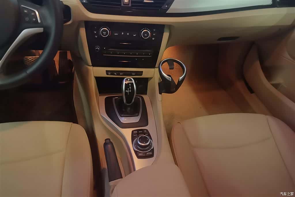 BMW X1, 2015 16
