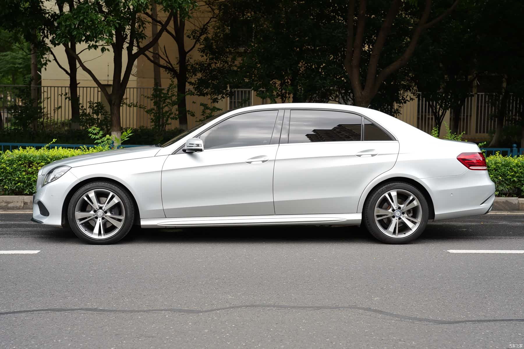 Mercedes-Benz E-Class, 2014 10