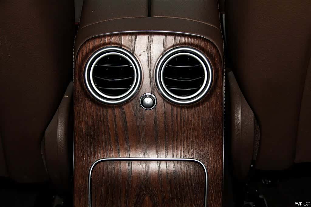 Mercedes-Benz E-Class, 2023 30