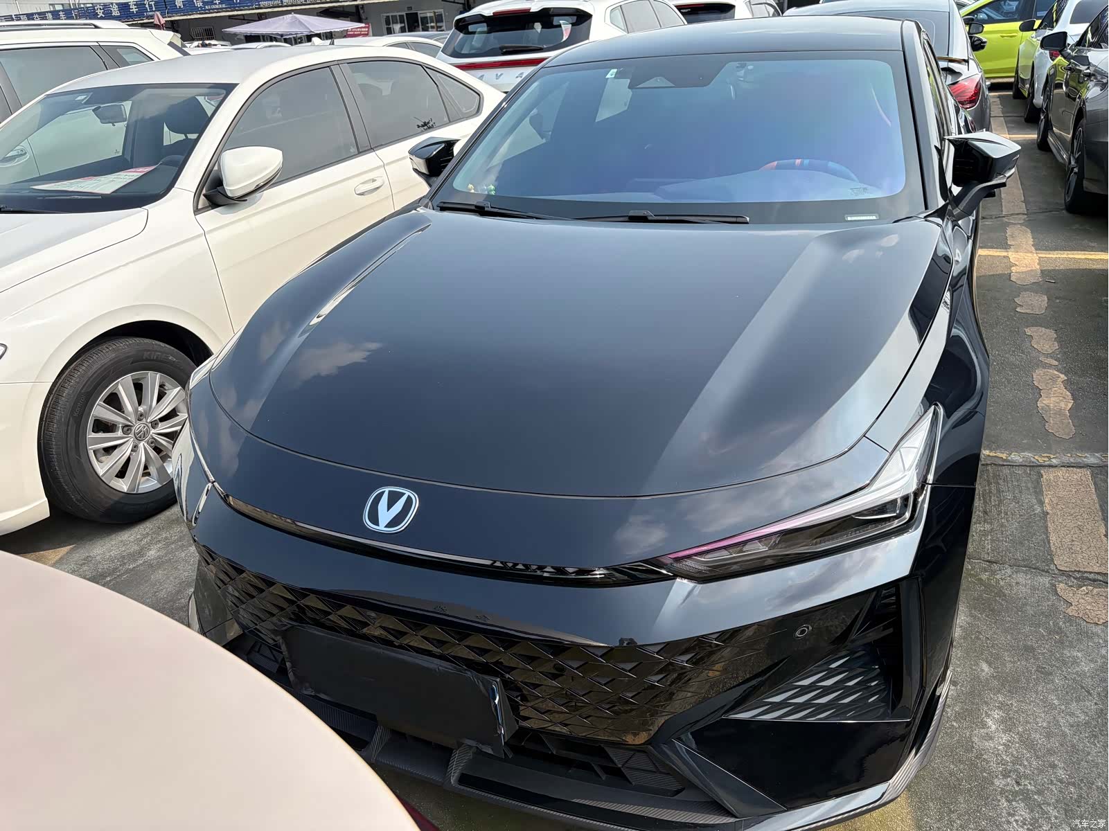 Changan UNI-V, 2025 1