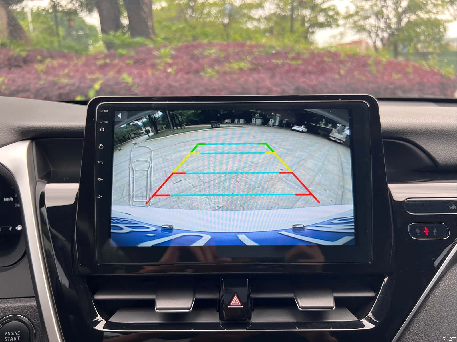 Toyota Camry, 2023 12