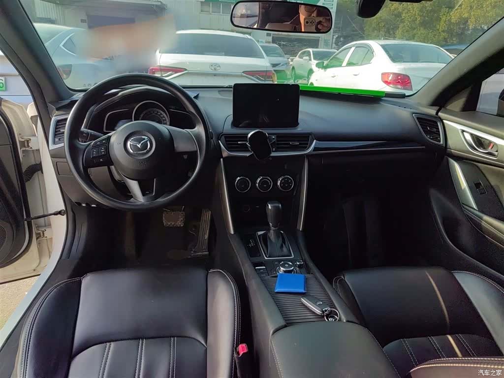 Mazda CX-4, 2017 10