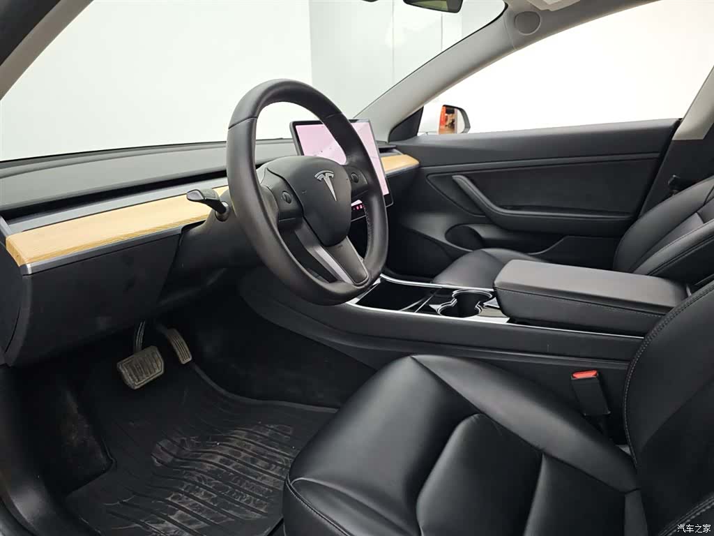 Tesla Model 3, 2020 6