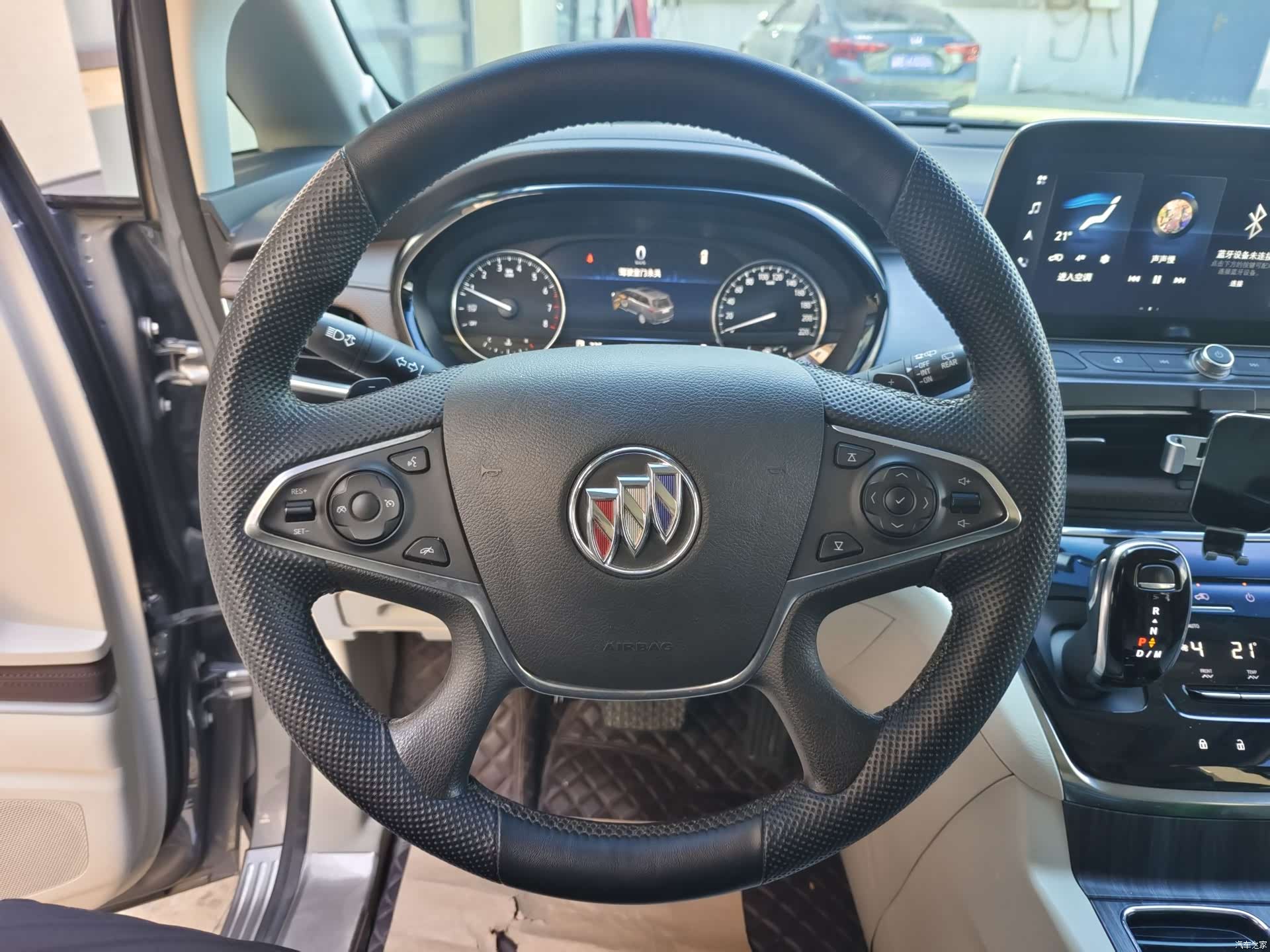 Buick GL8, 2020 9