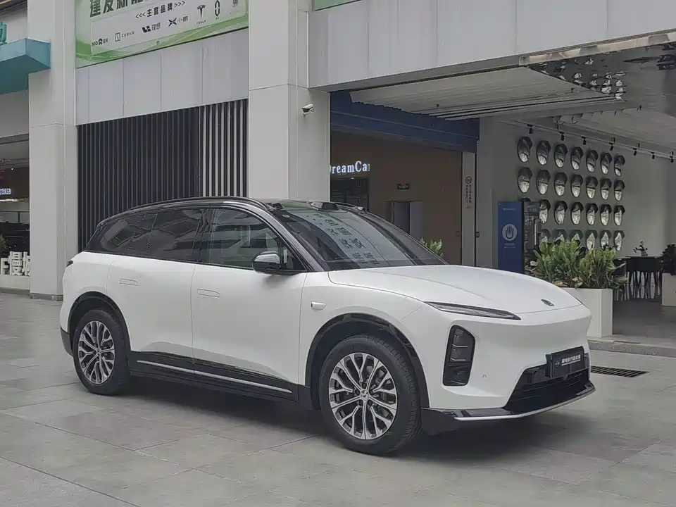 NIO ES6