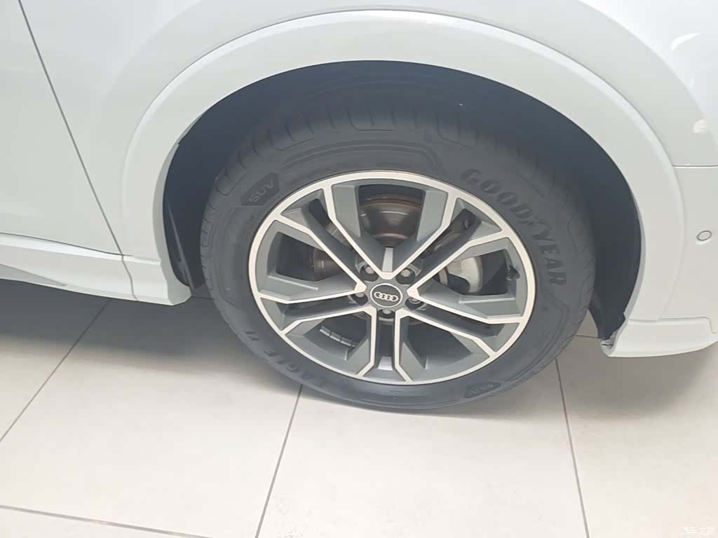 Audi Q3, 2023 14