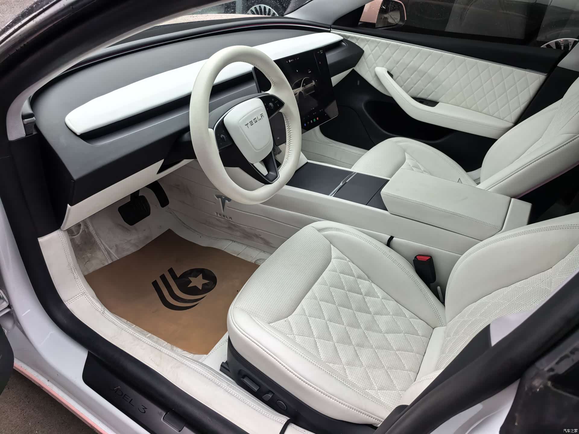 Tesla Model 3, 2024 6