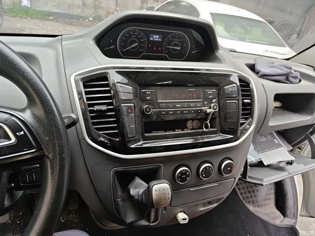 Maxus V80, 2022 6
