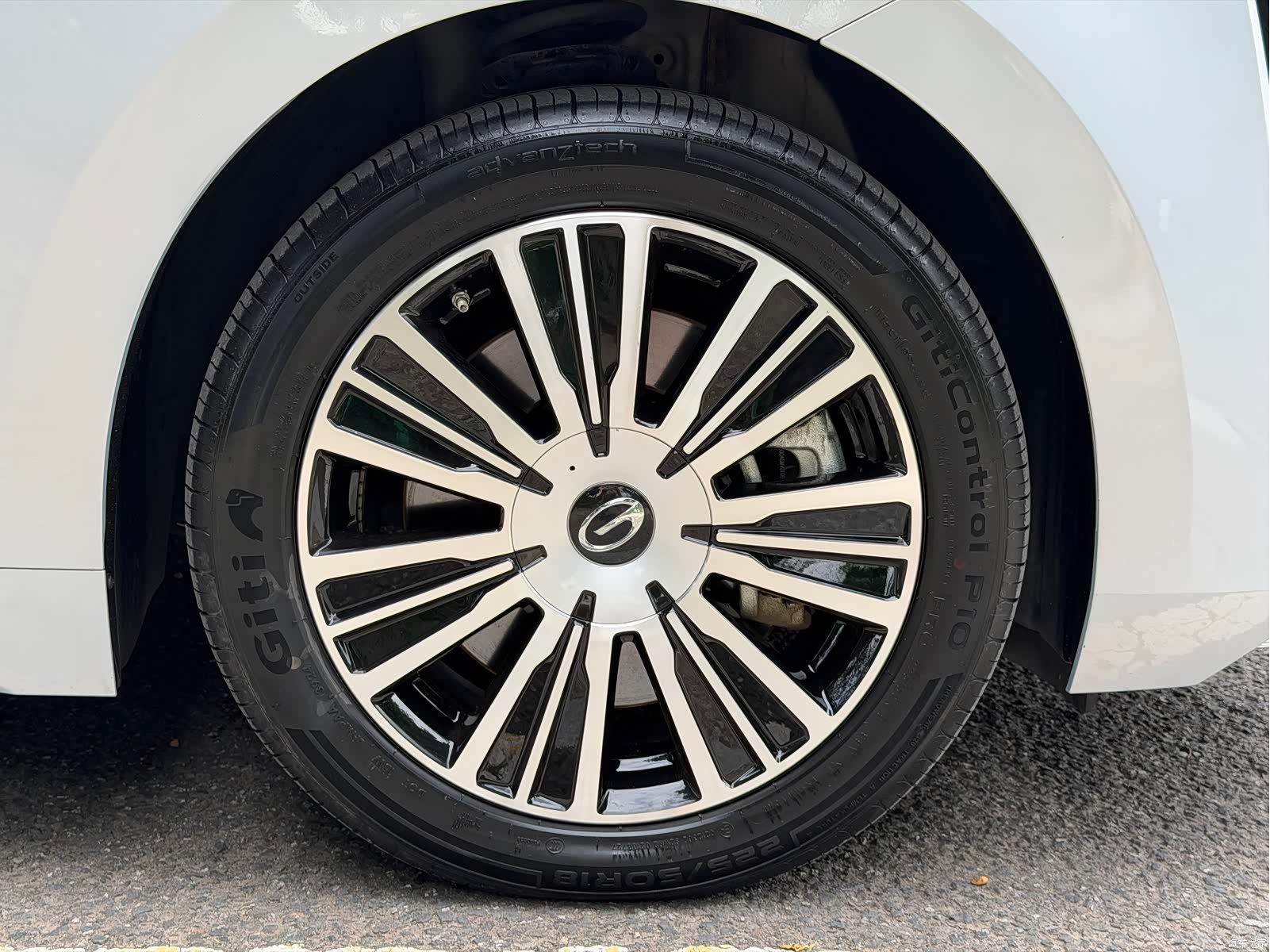 Trumpchi E8, 2024 4