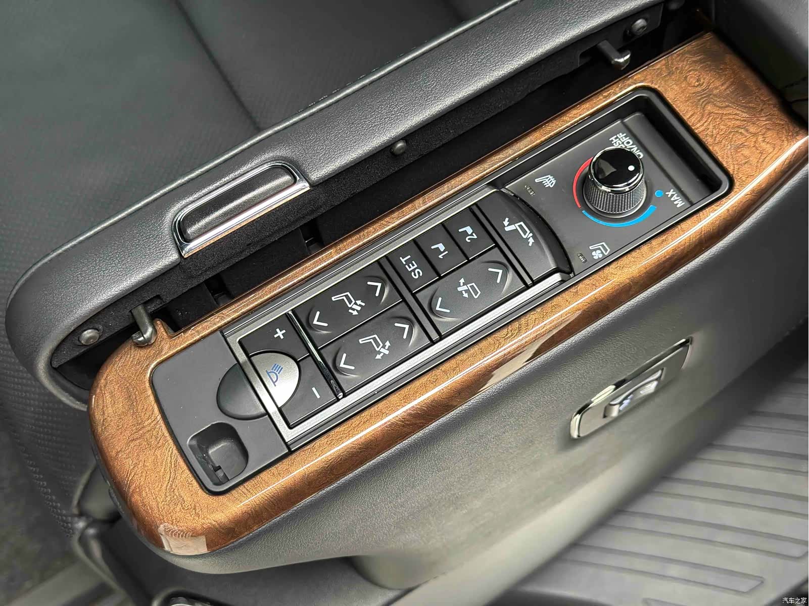 Toyota Alphard, 2020 12