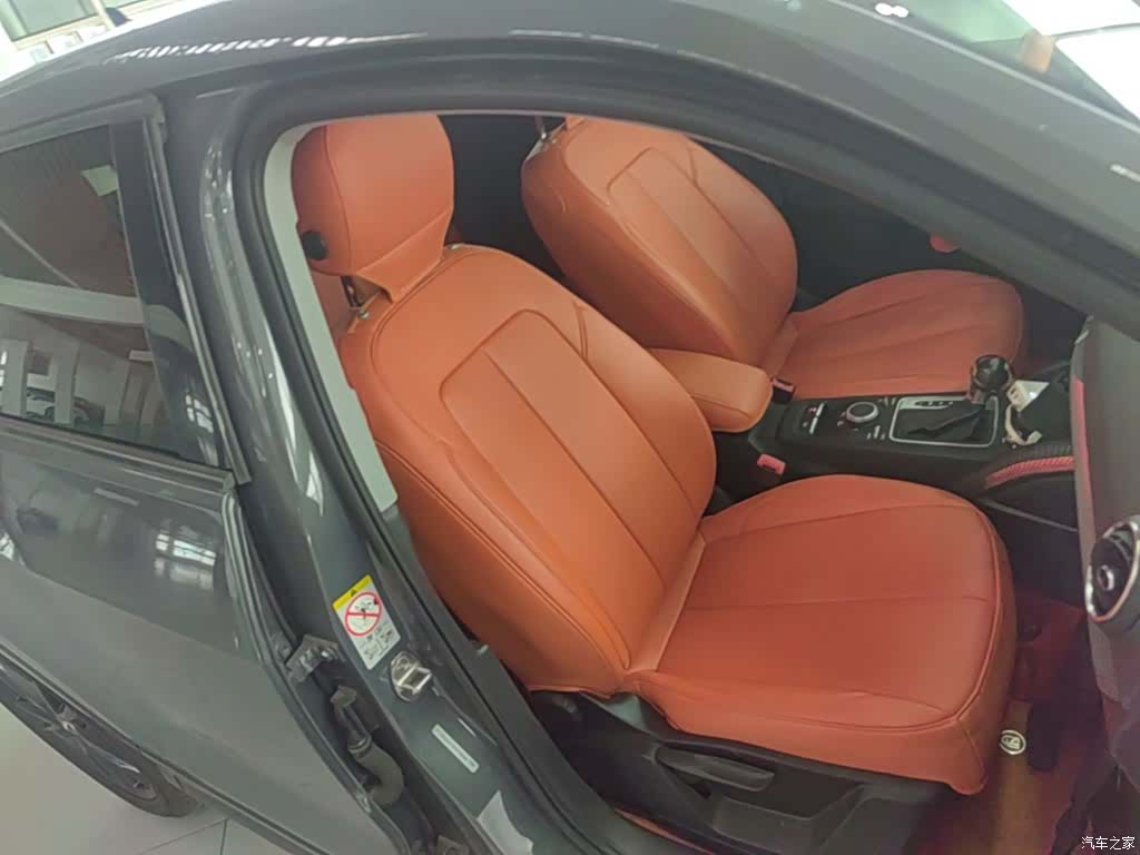 Audi Q2L, 2019 25