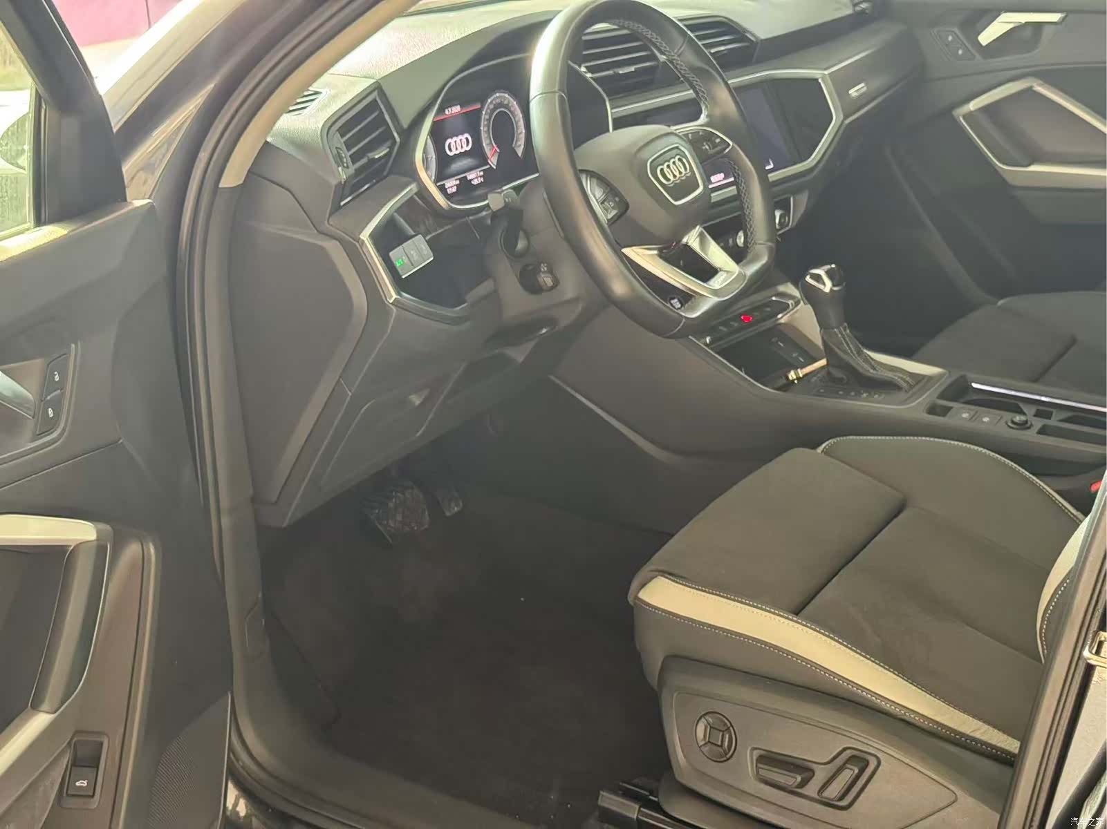 Audi Q3, 2022 13
