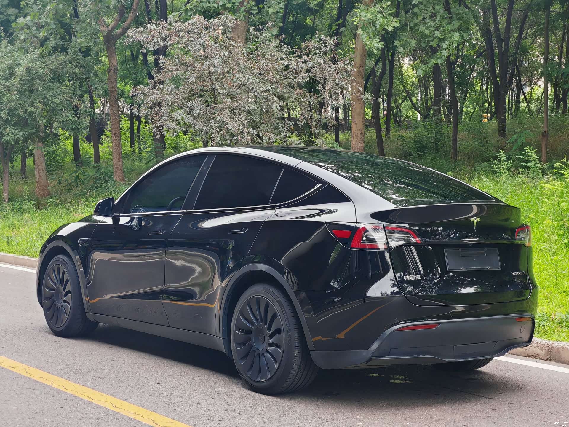 Tesla Model Y, 2021 4
