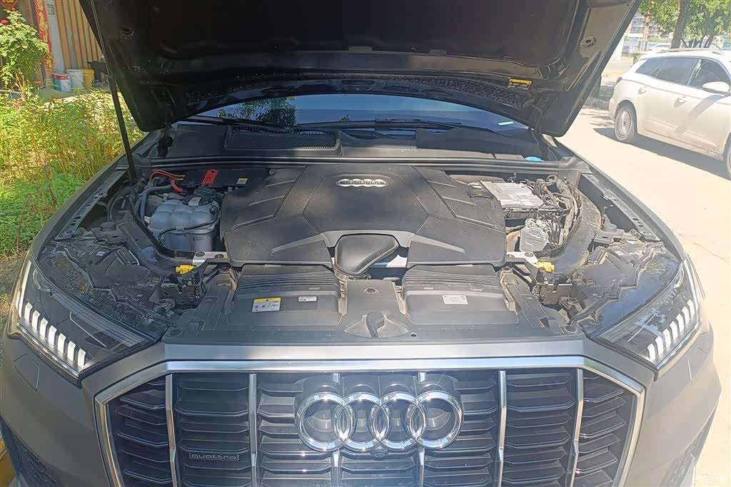 Audi Q7, 2023 10