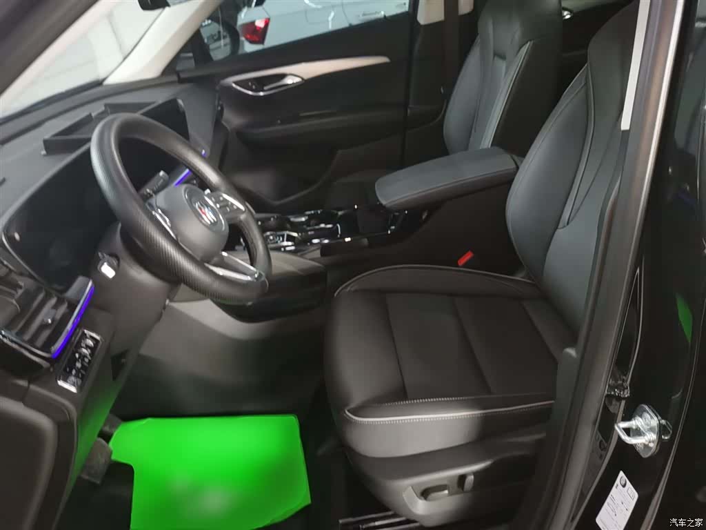 Buick Envision Plus, 2025 11