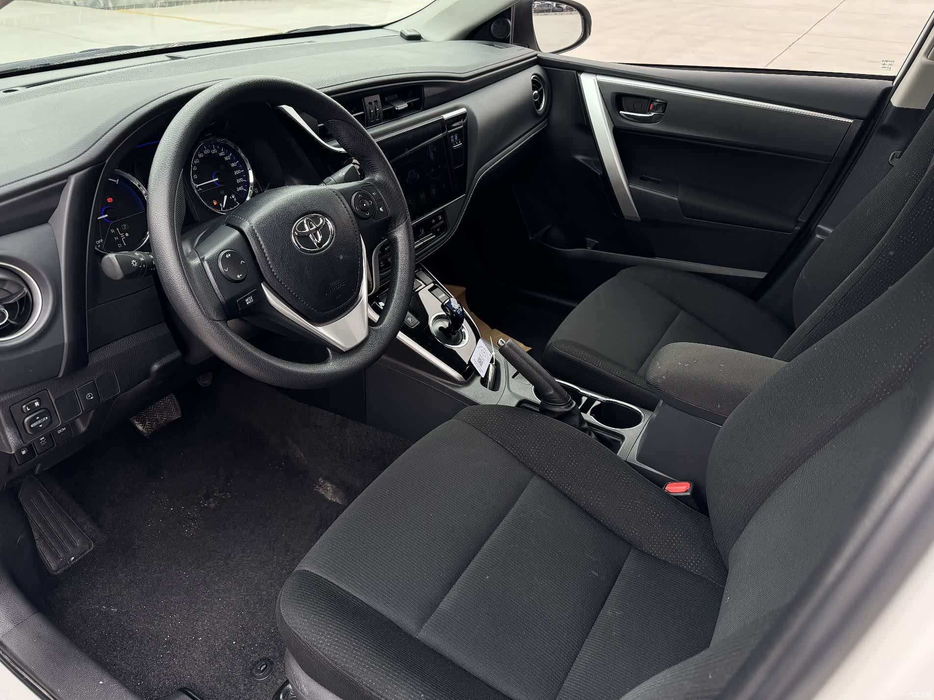 Toyota Corolla, 2021 все фото