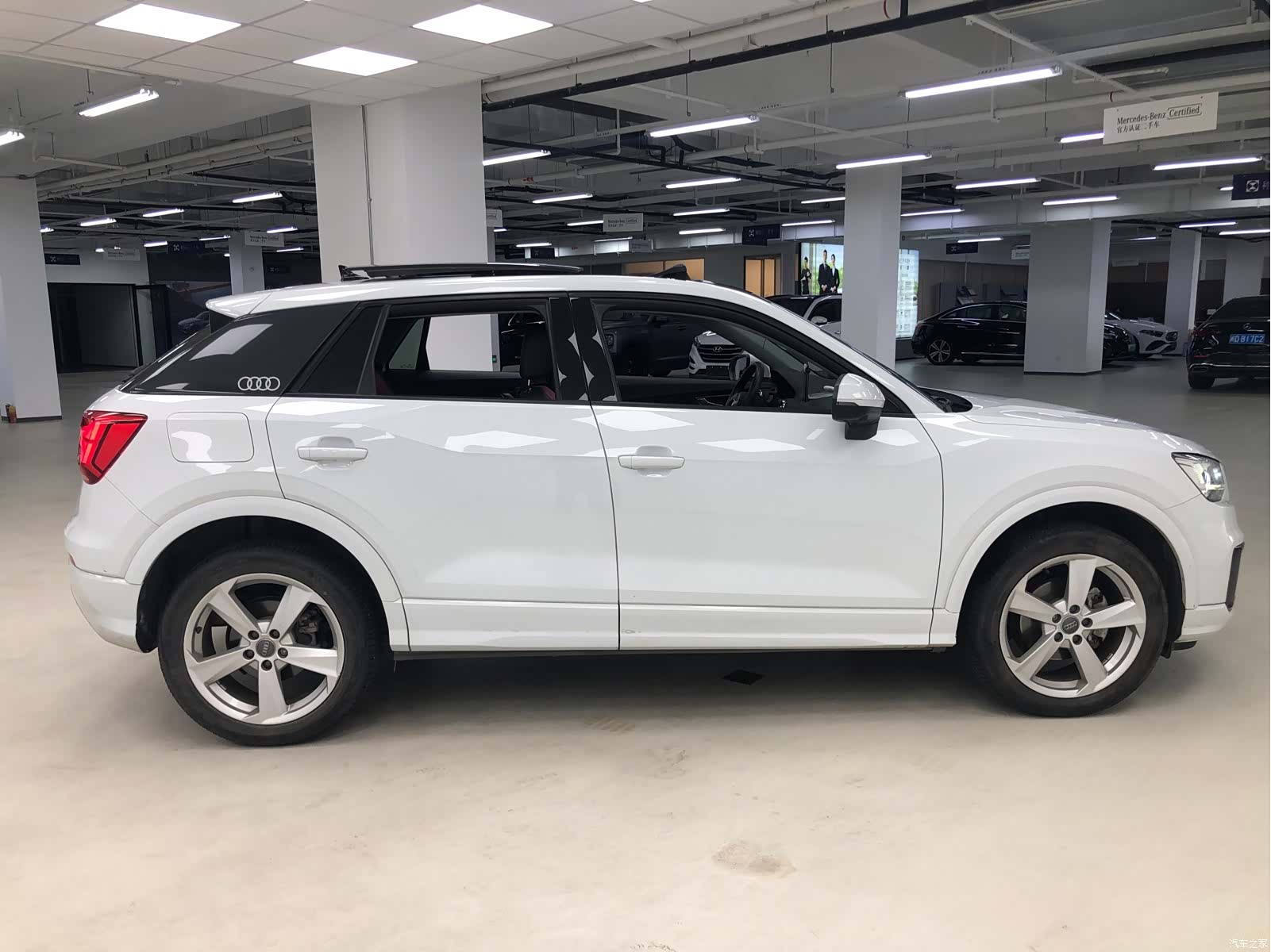 Audi Q2L, 2021 все фото