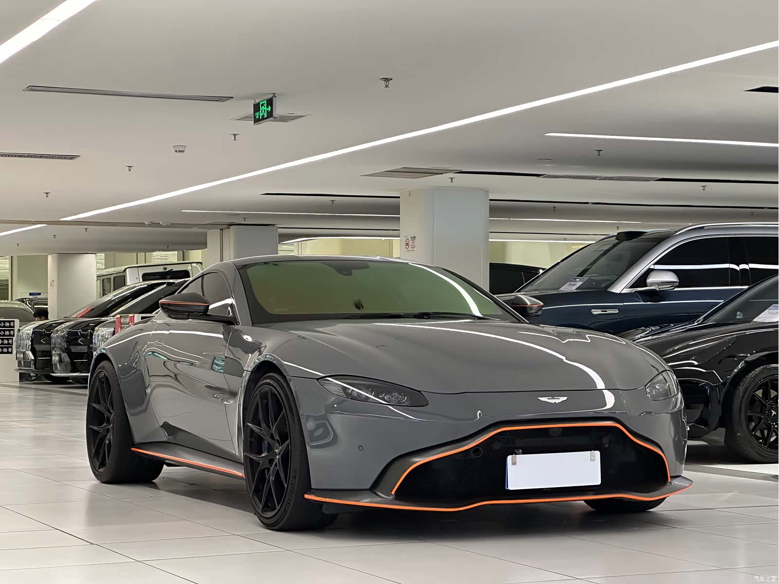 Aston Martin Vantage, 2019 3