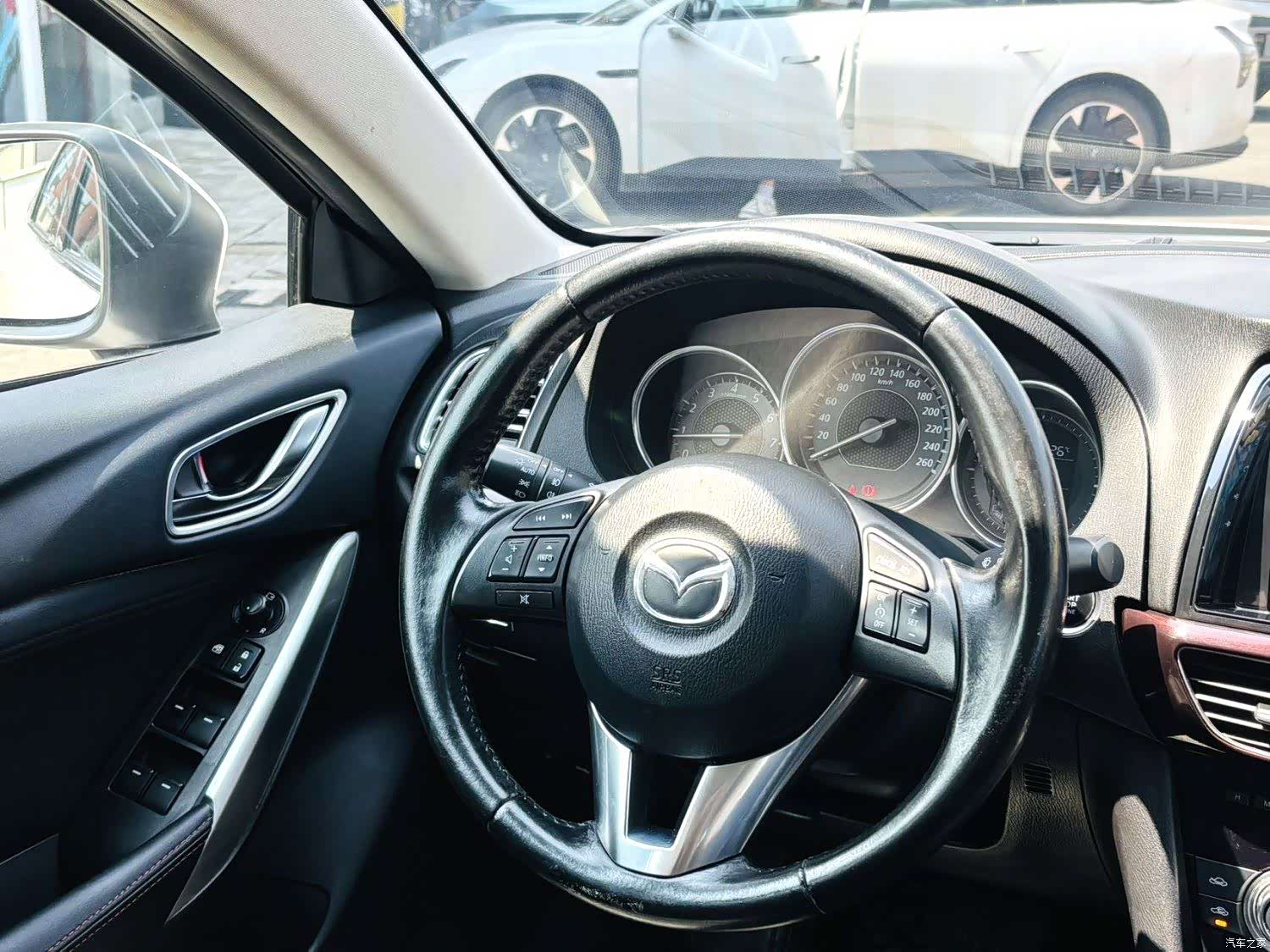 Mazda Atenza, 2016 4