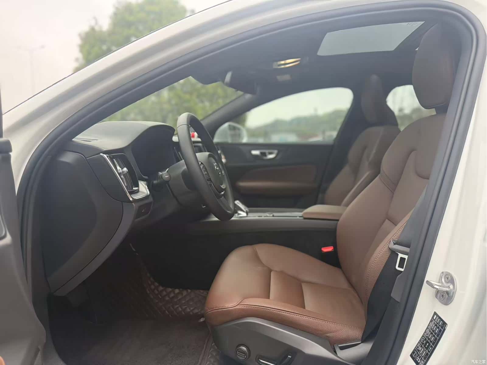 Volvo S60, 2024 4