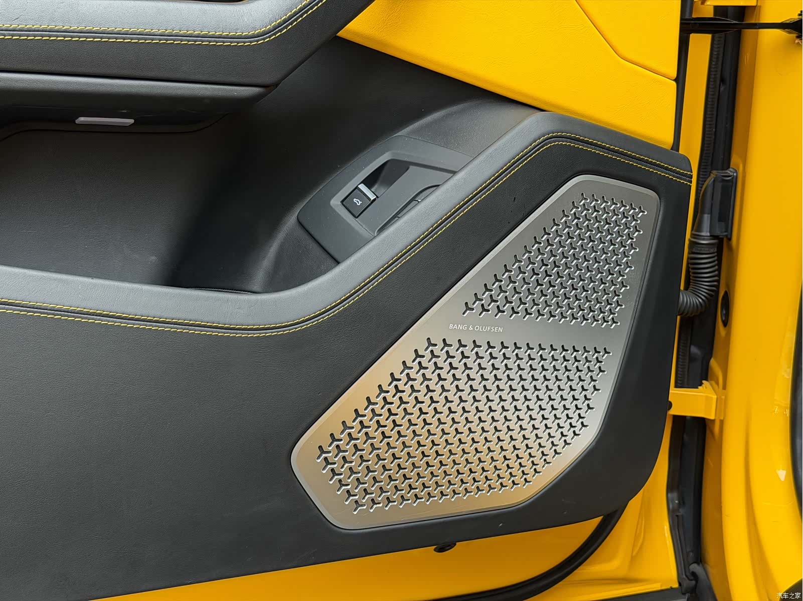 Lamborghini Urus, 2019 11