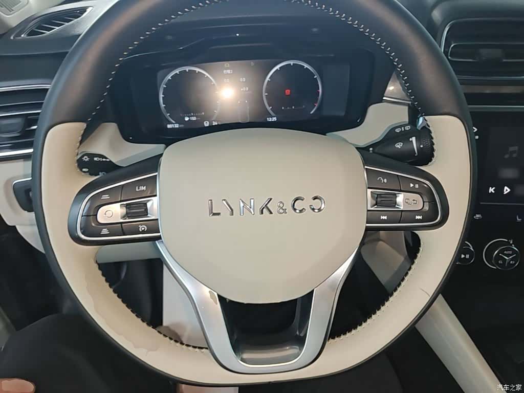 Lynk & Co 01, 2018 11
